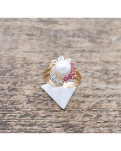 Ring  Perle / Brillanten / Rubinen 14 K Gelbgold  3,6 Gramm Größe 53