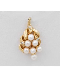 Anhänger mit 7 Perlen 3 Diamanten 14 K Gelbgold 2,4 g ArtNr 5964